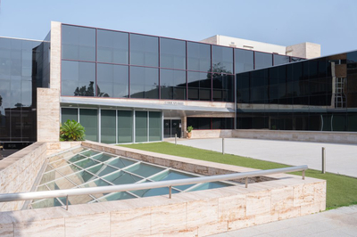 Slider image (1) Clínica Planas – Leading Plastic Surgery and Regenerative Medicine in Barcelona